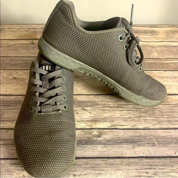 NOBULL Shoes - EUC No bull trainer, woman’s size 7